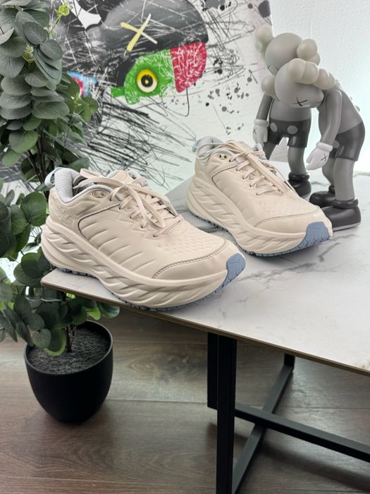Кросівки Hoka Bondi SR 41 розмір Е16511