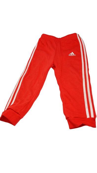 Komplet dresowy dla dzieci adidas.