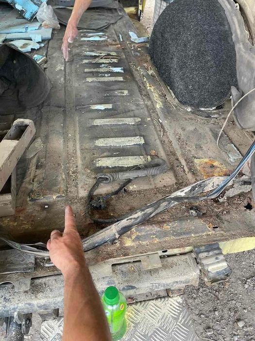 Кузов,розбірка 639 четверть Ланжерон поріг арка бочина стакан 447 віто