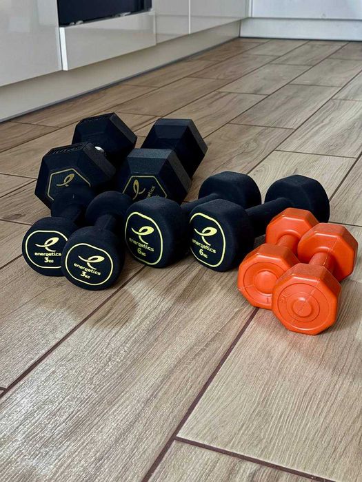 Продаю гантелі 10/6/3/1 кг