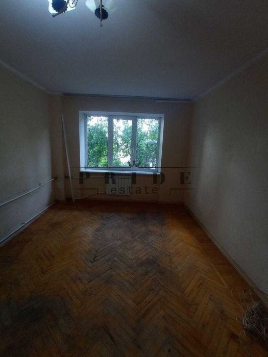 Продаж  1-кімнатної Соцмістечко / вул. Будівельників/ метро Дарниця