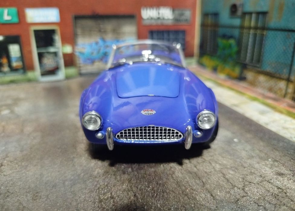 Модель Shelby Cobra 426 1962  1:24 Revell