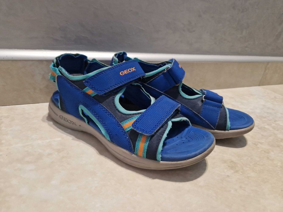 Дитяче взуття Geox