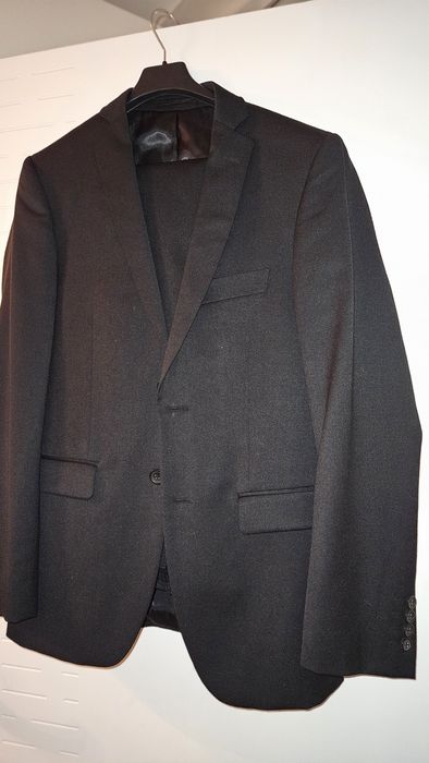 Czarny garnitur  spodnie W28 L32 firmy Dressmann.com