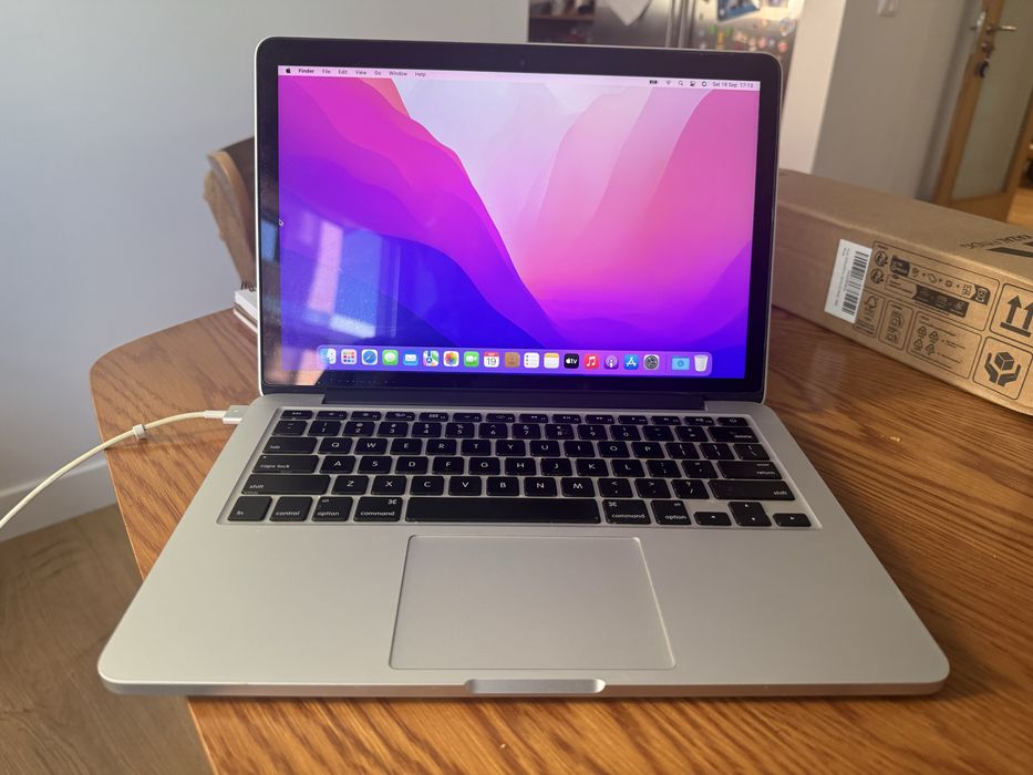 MacBook Pro Retina 13" — i5 2.9GHz / 8GB / 512GB SSD