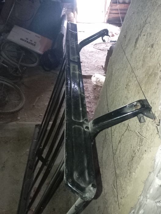 Продам фаркоп та багажник на кришу