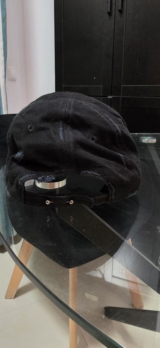 Cap balenciaga distressed