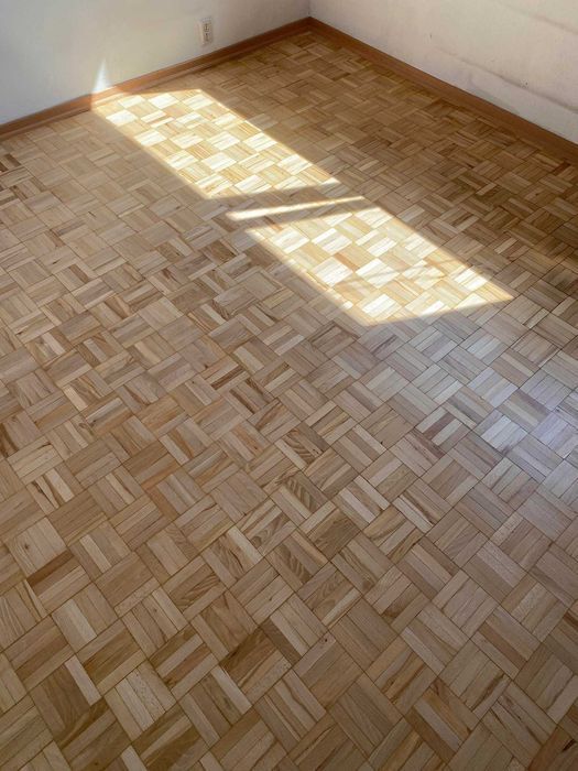 Cyklinowanie Parkietu oraz układanie nowych Parkietów i Desek