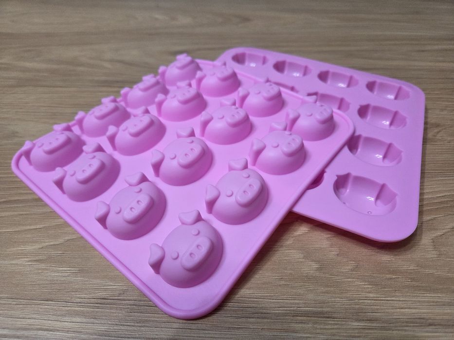 Foremki do lodu żelków czekoladek świnki