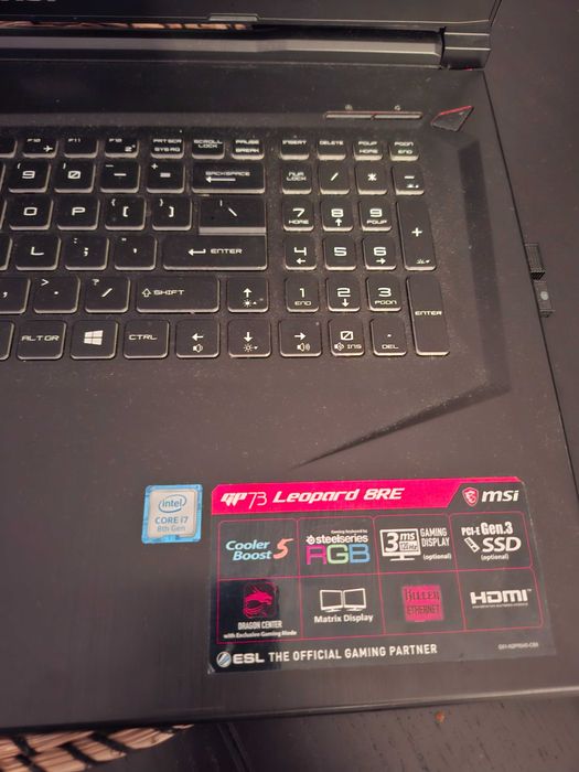 Sprzedam laptopa MSI Leopard 8RE