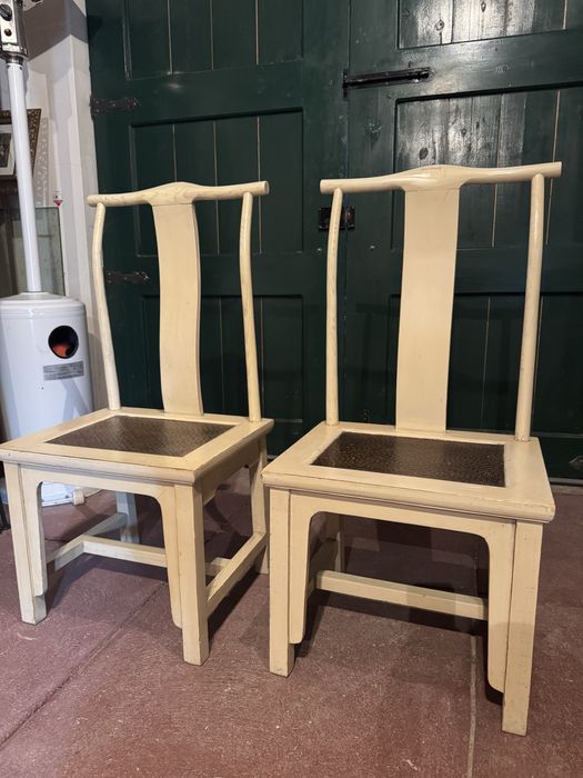 Par de cadeiras estilo oriental