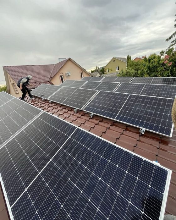 Сонячна електростанція ПАСИВНИЙ ДОХІД Встановлення сонячних панелей