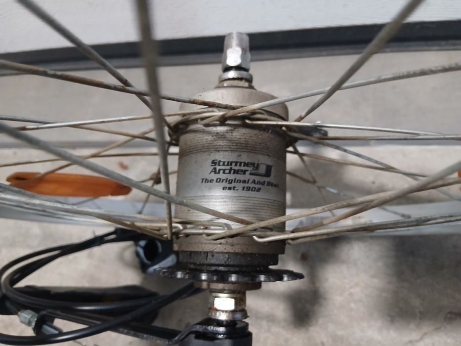 Roda 20"  Cubo Sturmey 3 velocidades