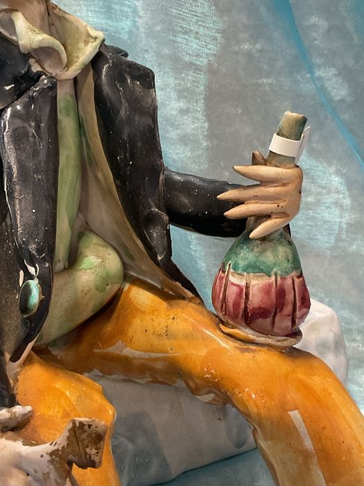 Escultura faiança 23x25 cm