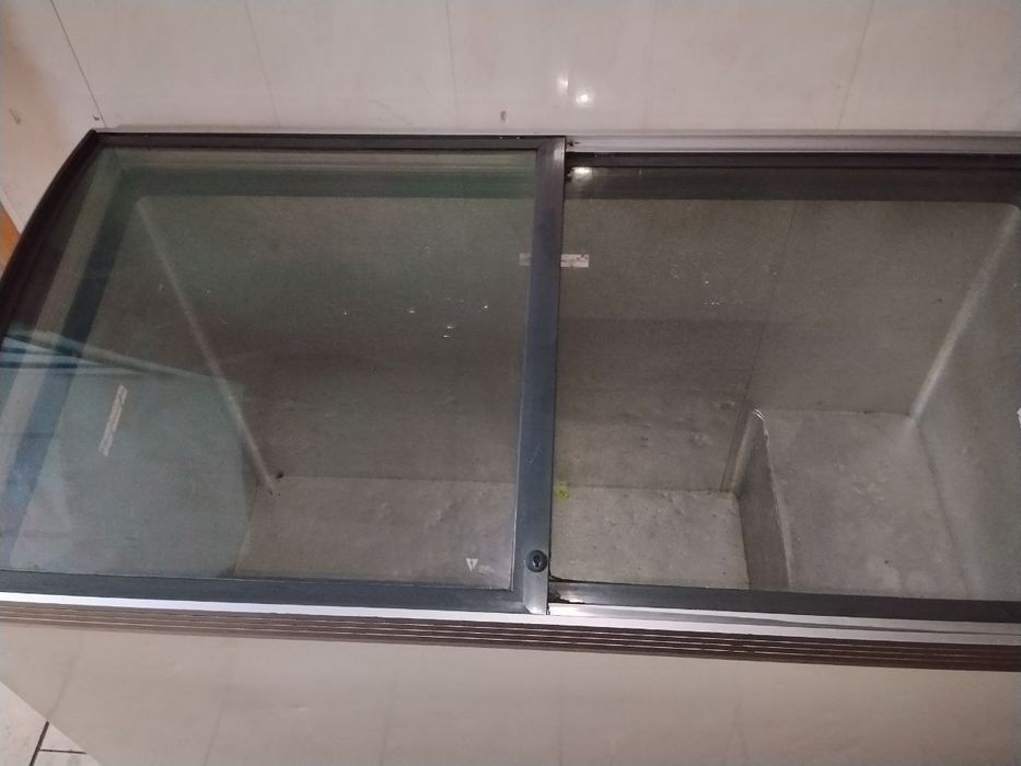 Морозильна ларь на 300 л