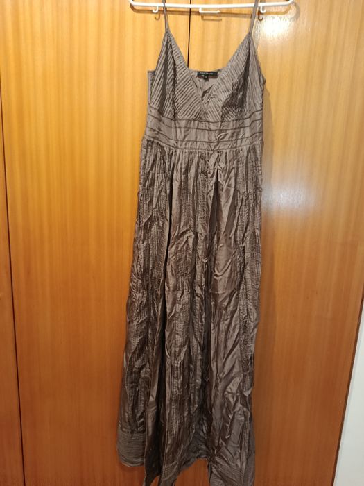 Vestido cerimónia. Seda 100%. Tamanho 42.
