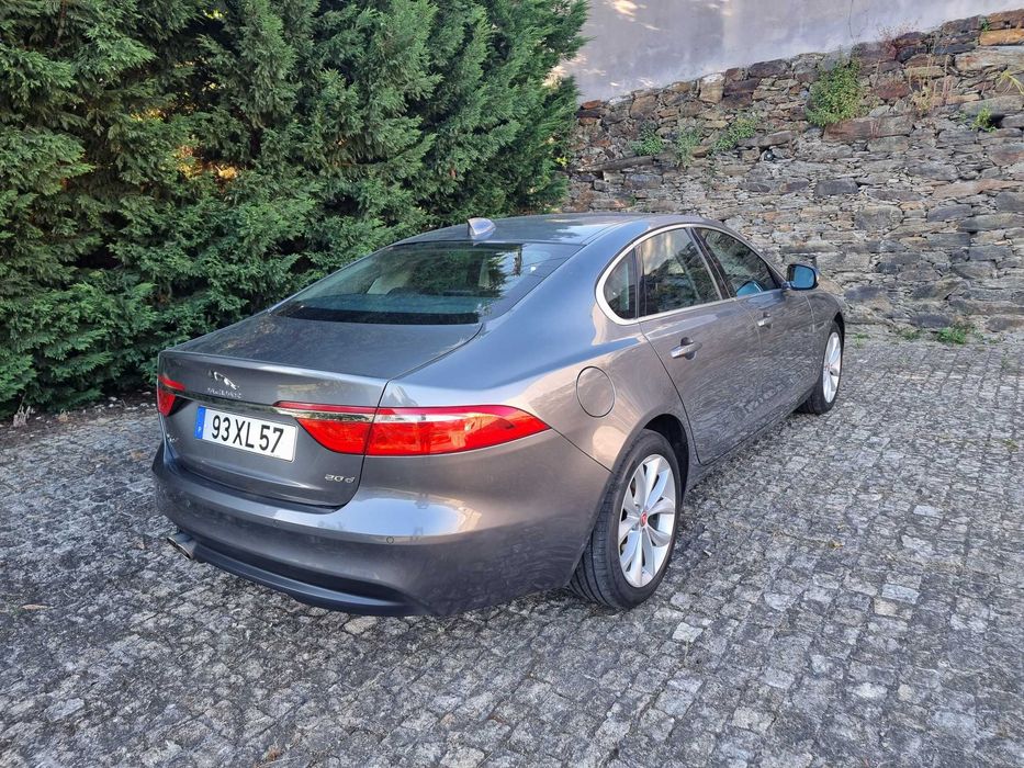 Jaguar XF 2.0D Prestige Automático