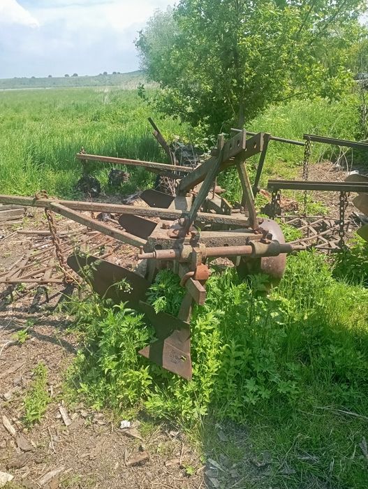 Плуг плн 3-35 продам