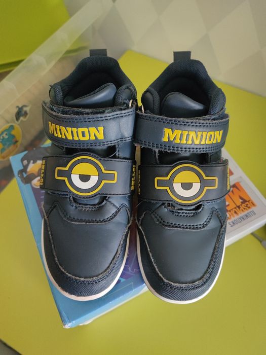 Buty Minionki świecące 18,5 cm