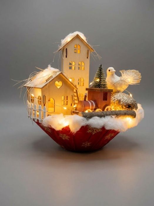 Aldeia Natal com luzes em base porcelana Vista Alegre,  20x24cm