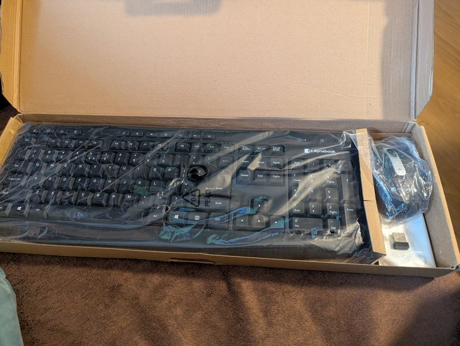 Zestaw Bezprzewodowy Dynabook Toshiba KL50M  Klawiatura + Mysz