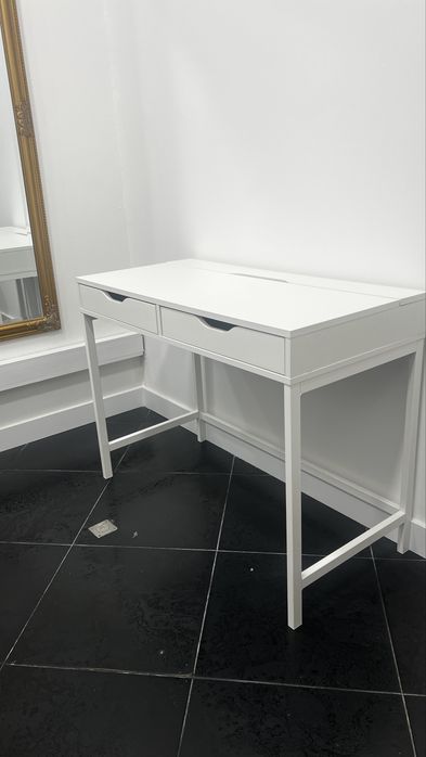 Secretaria do Ikea ALEX