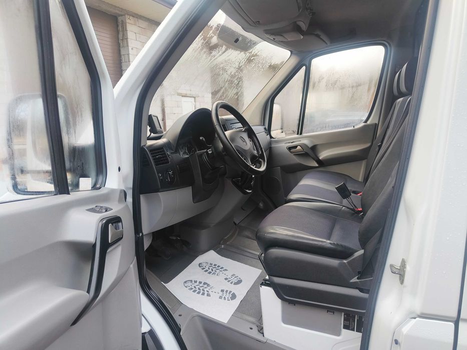 Автовишка на базі Mercedes-Benz Sprinter 2012