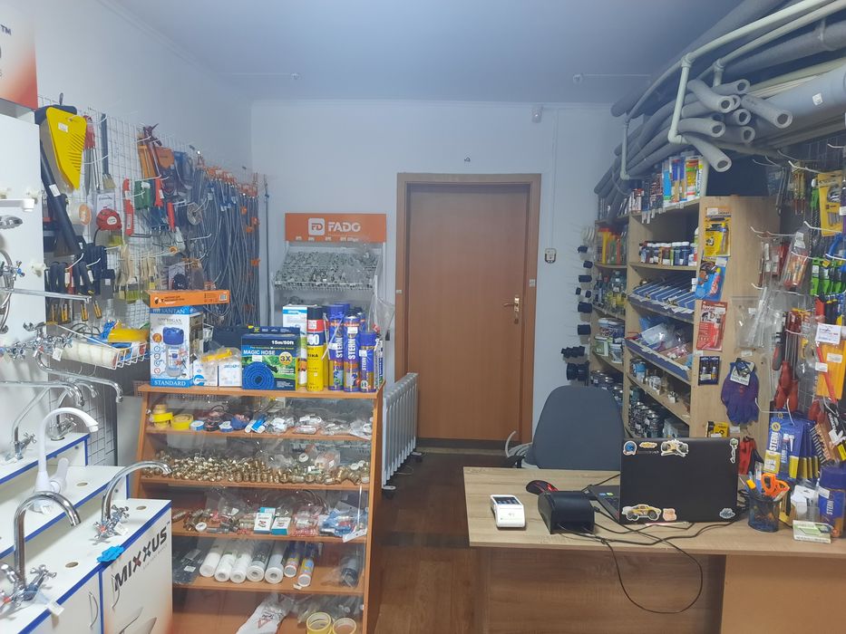 Помещение под магазин,офис,салон в центре левого берега.