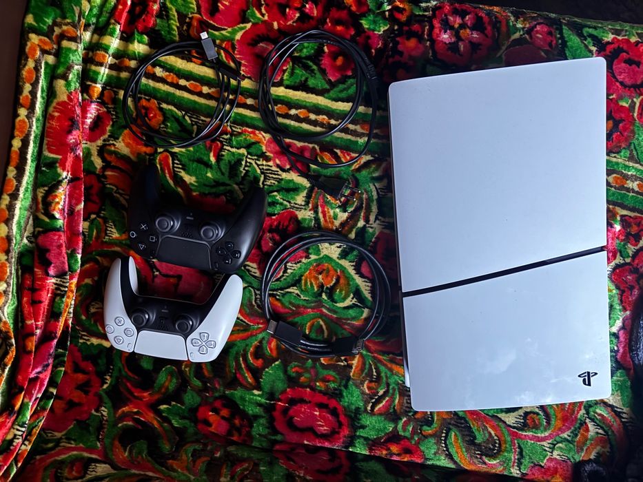 PlayStation 5 Slim Digital Edition 825GB