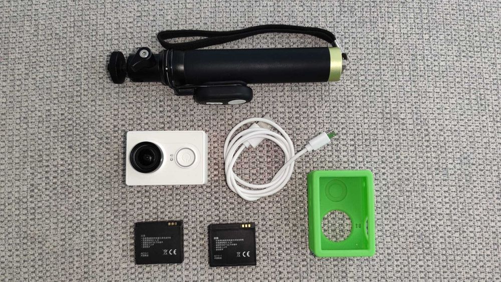 Xiaomi Yi Action Camera + selfie stick with remote control + 2x batteries (gopro)64283845052291121