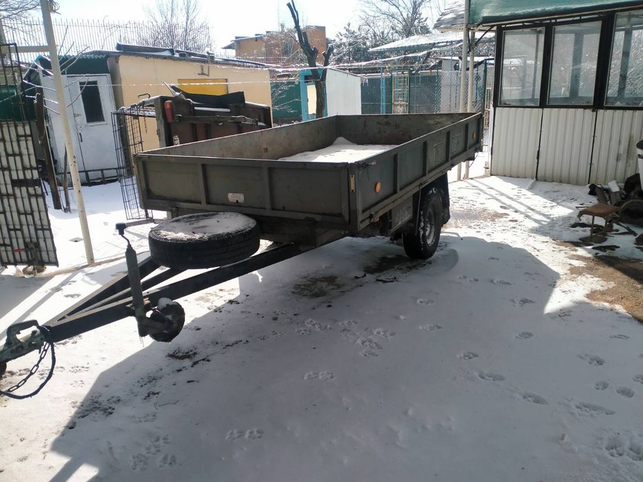 Продам прицеп от 2 до 3 т