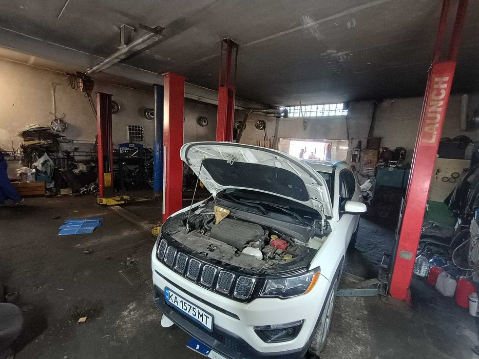Гараж 225квм під СТО Техстанція Малярка Рихтовка Підіймачі Троєщина