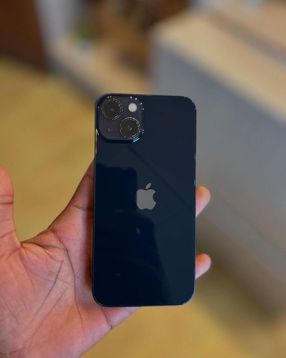 iPhone 13 em ótimo estado