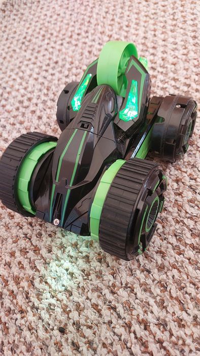 Машинка-перевертень на пульті