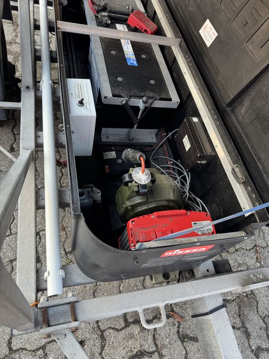 Przyczepa sygnalizacyjna ledowa .