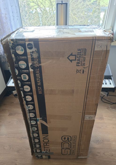 Ketron SD9 keyboard
