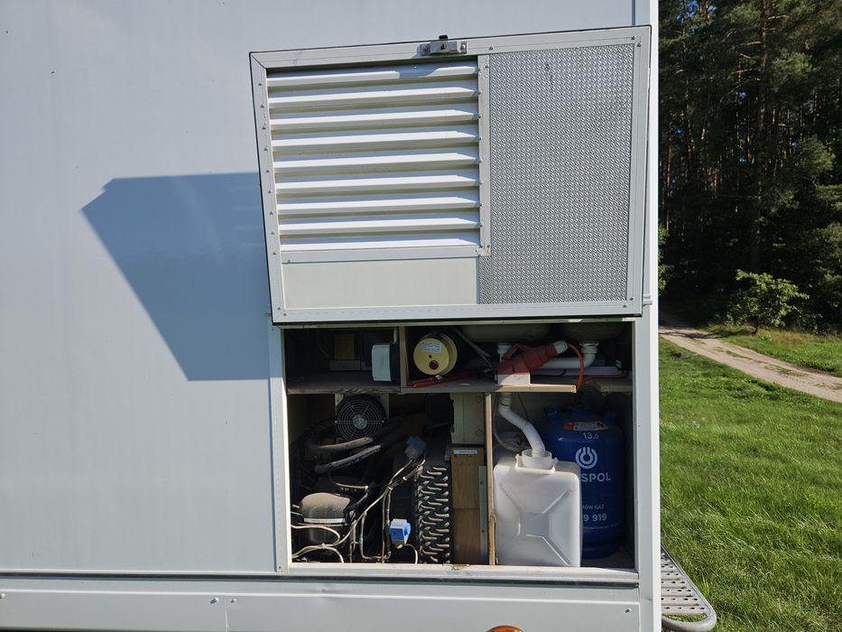 Food truck Renault Master. Baza pod Kampera