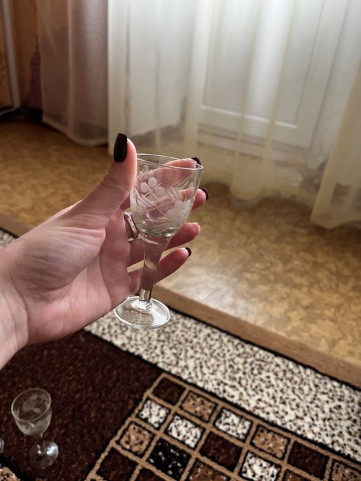Чарки рюмки стопки