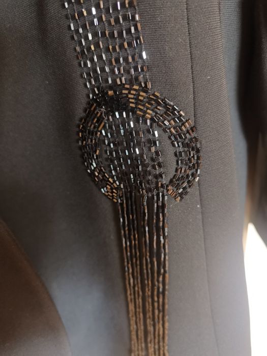 Marynarka damska z ozdobnymi elementami