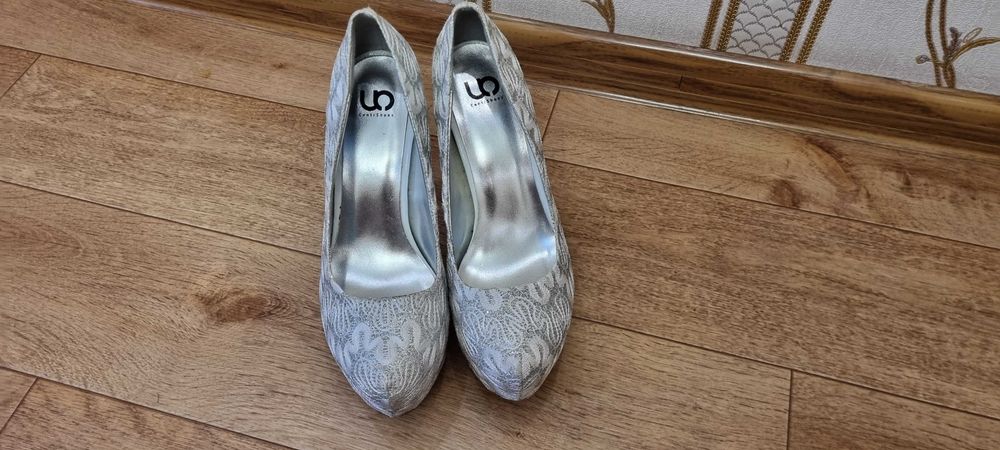 Жіночі туфлі, розмір 38.5