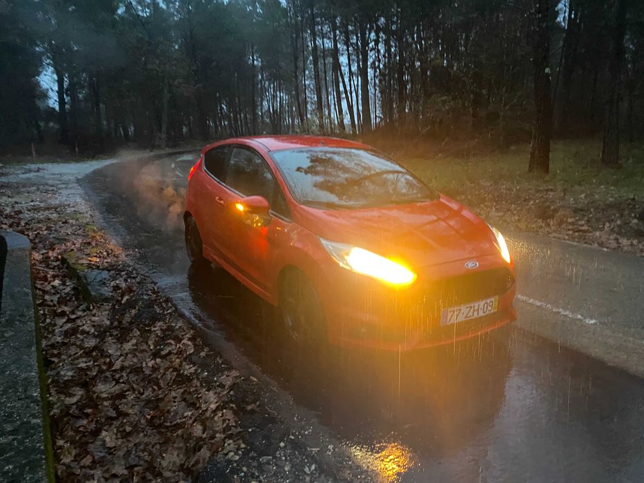 Ford Fiesta ST 1.6 182cv