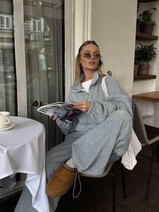 Дивовижий жіночий флісовий костюмчик