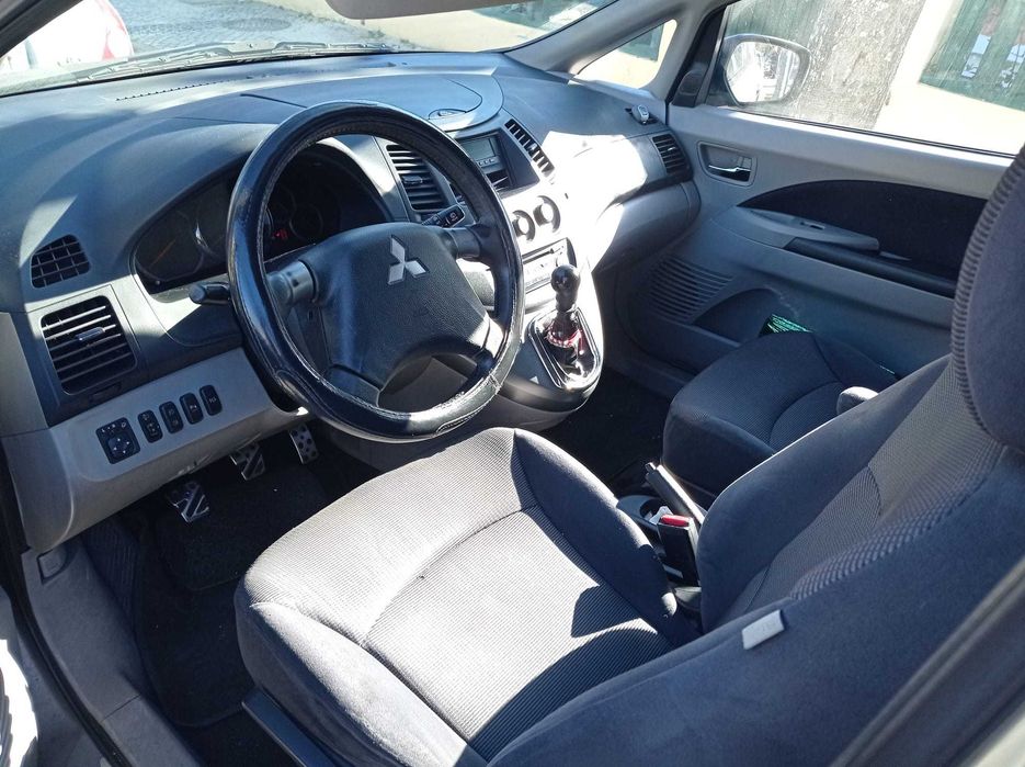 Mitsubishi Grandis 7 Lugares