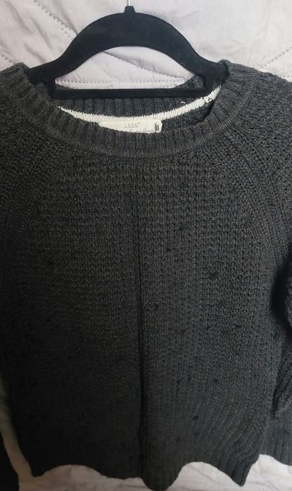 Czarny sweterek H&M