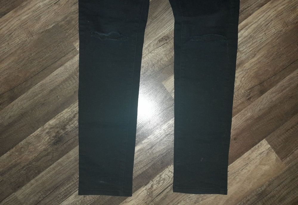 Jeansy damskie z dziurami Esmara 38 (M)