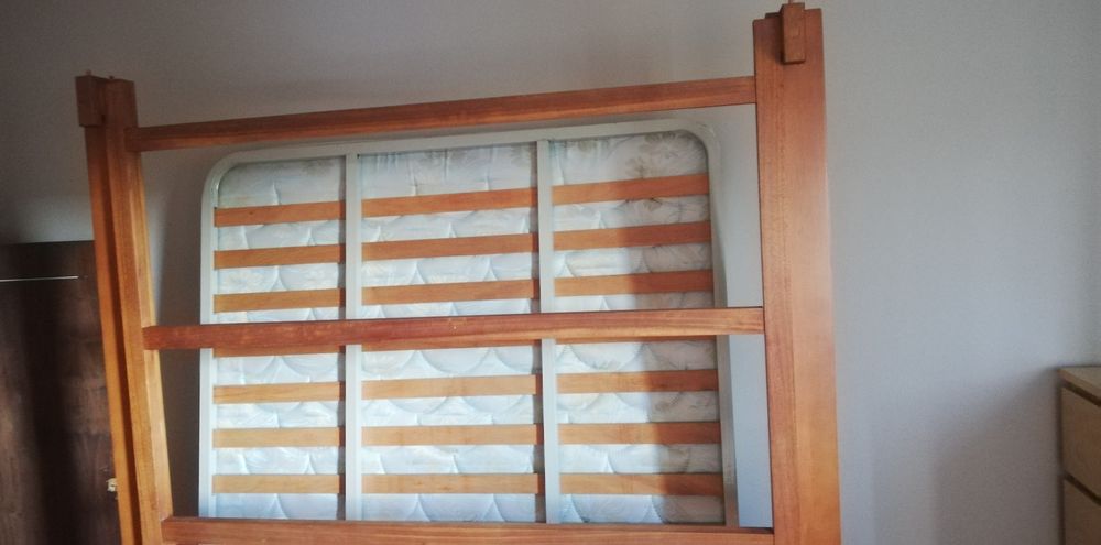 Cama madeira maciça