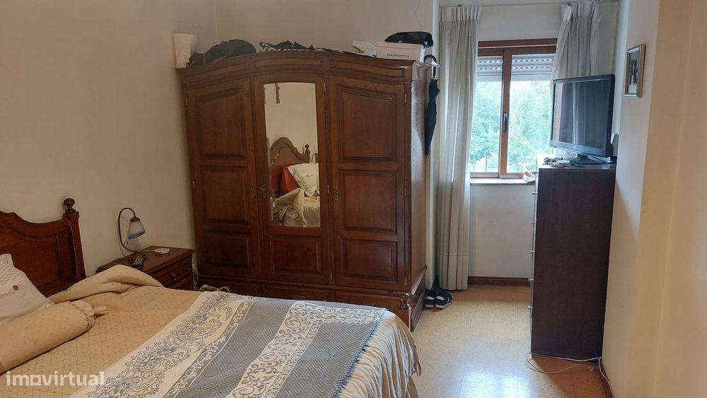 T4 com Garagem Box e Varandas | Zona Premium de Braga