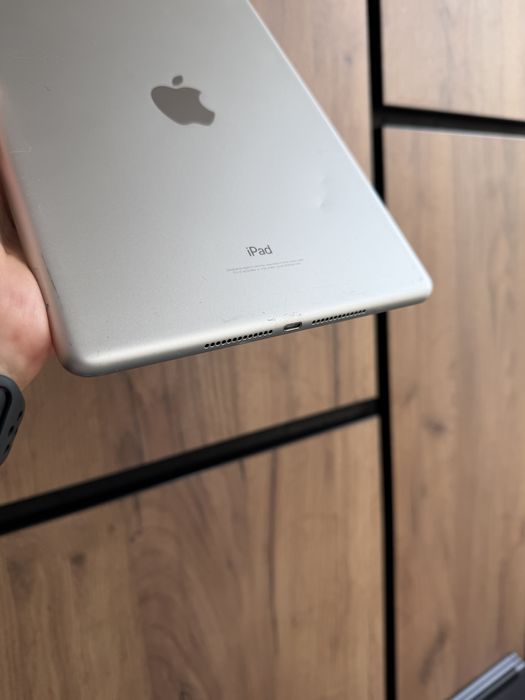 Apple iPad 6 2018 128gb Wi-Fi + LTE