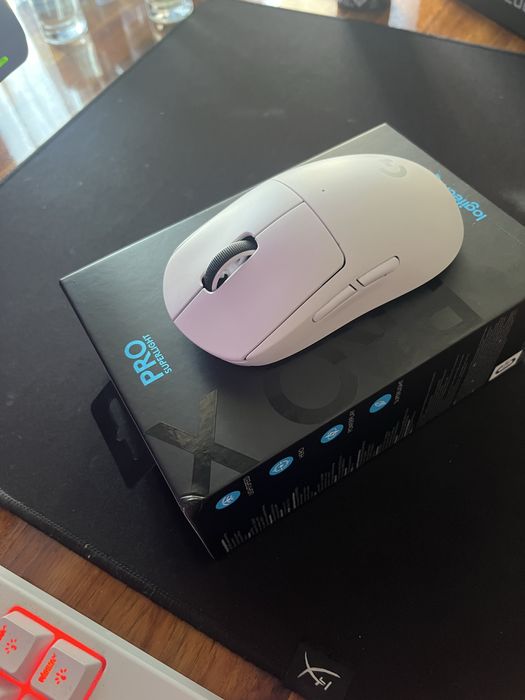Rato Óptico Logitech G Pro X Superlight Wireless 25600DPI Branco