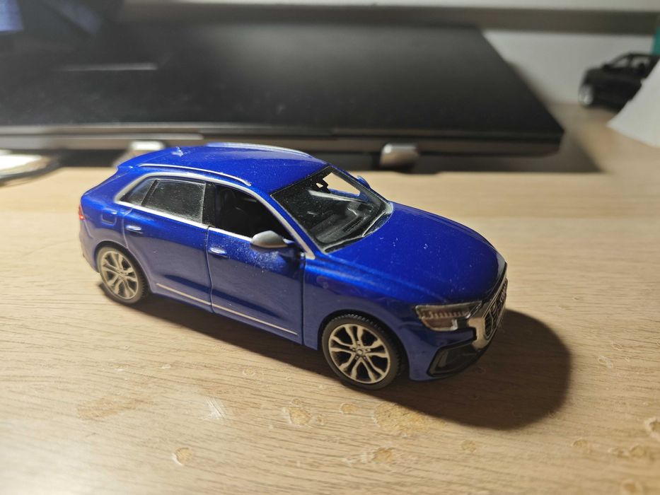 Miniatura audi SQ8